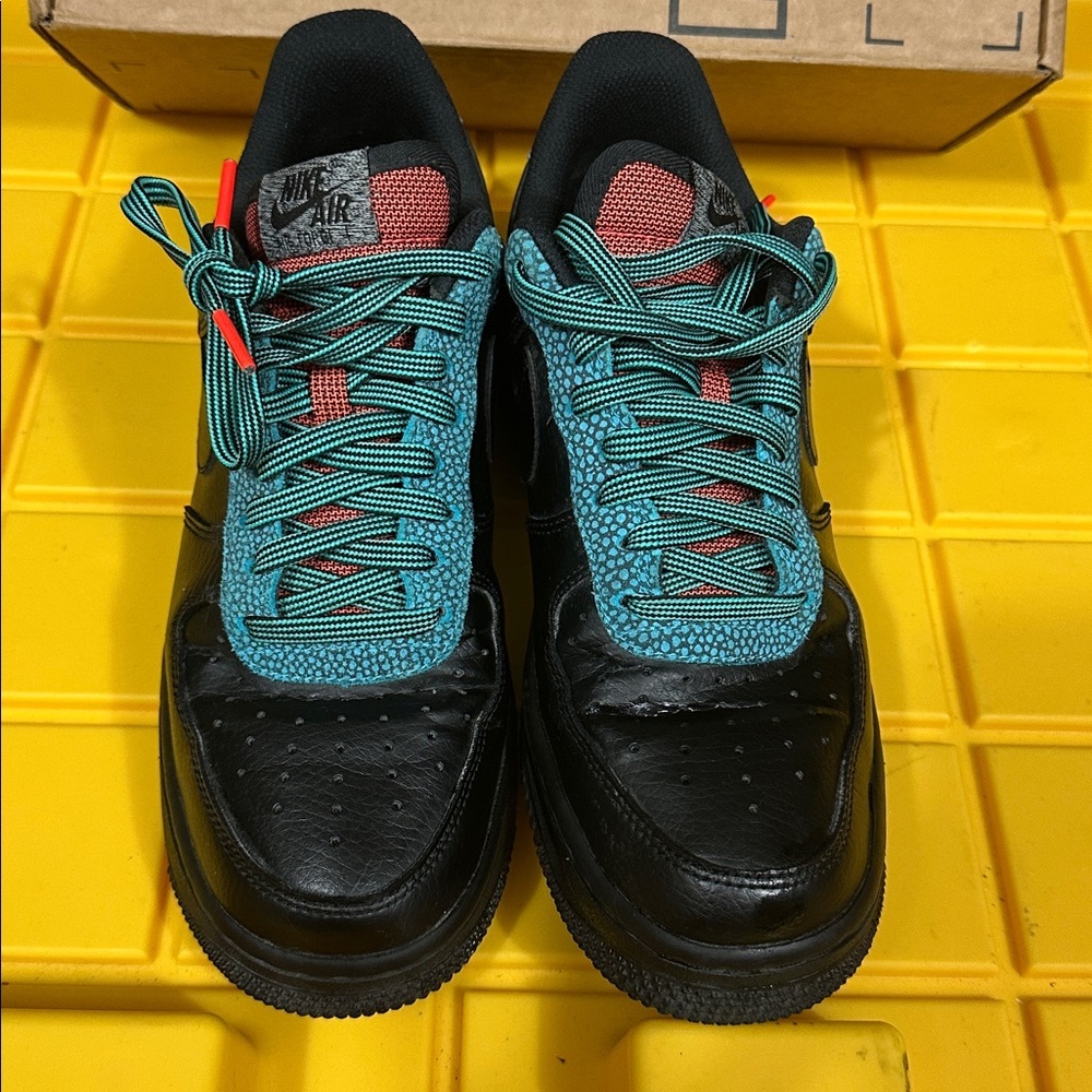NIKE‎ AIR FORCE 1 '07 LV8 4 BLACK/BLACK-OBSIDIAN MIST CK4363 001 US MEN Size 7.5 - Picture 3 of 8